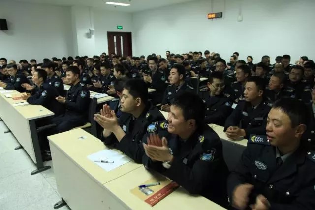 普法讲座活动现场.jpg