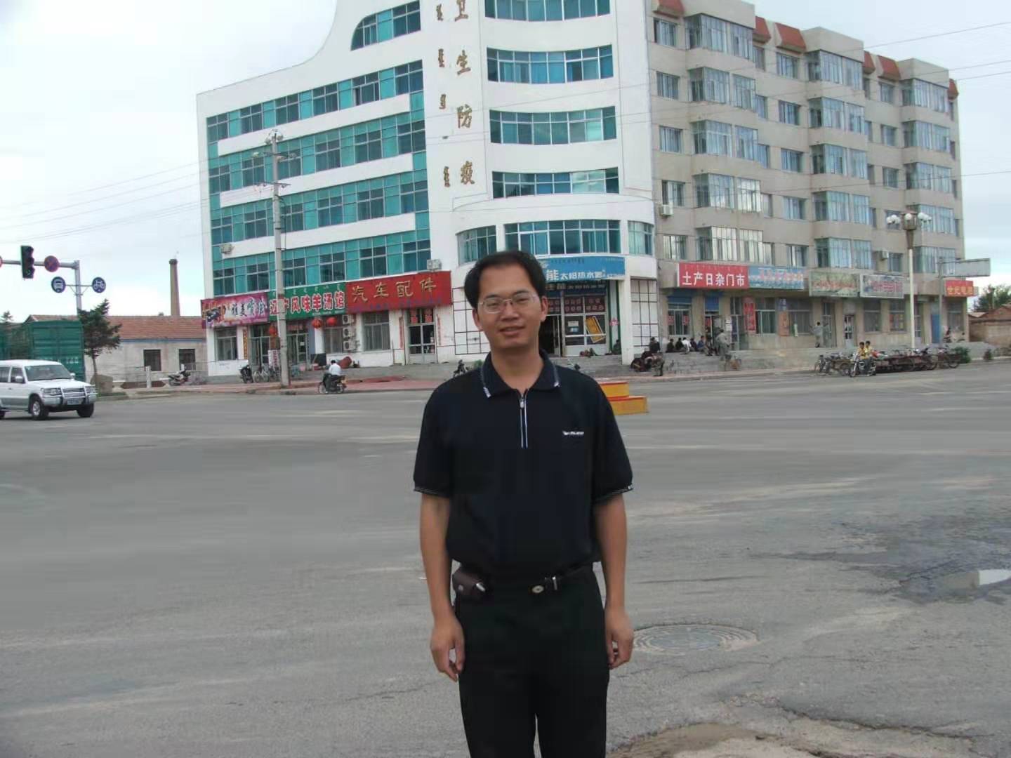 莫锋同志1 (1).jpg