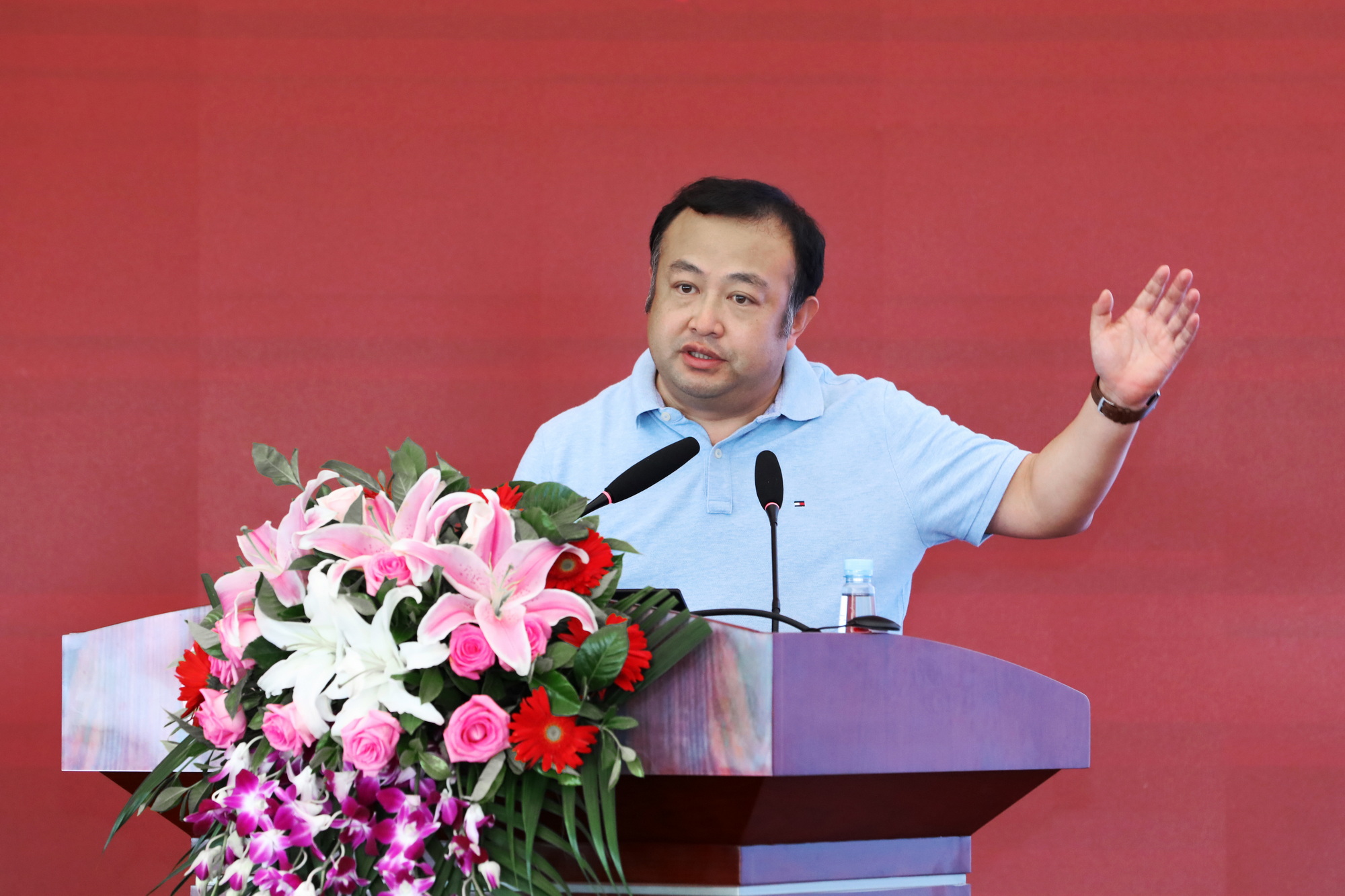 张亚光作主题演讲_调整大小.jpg