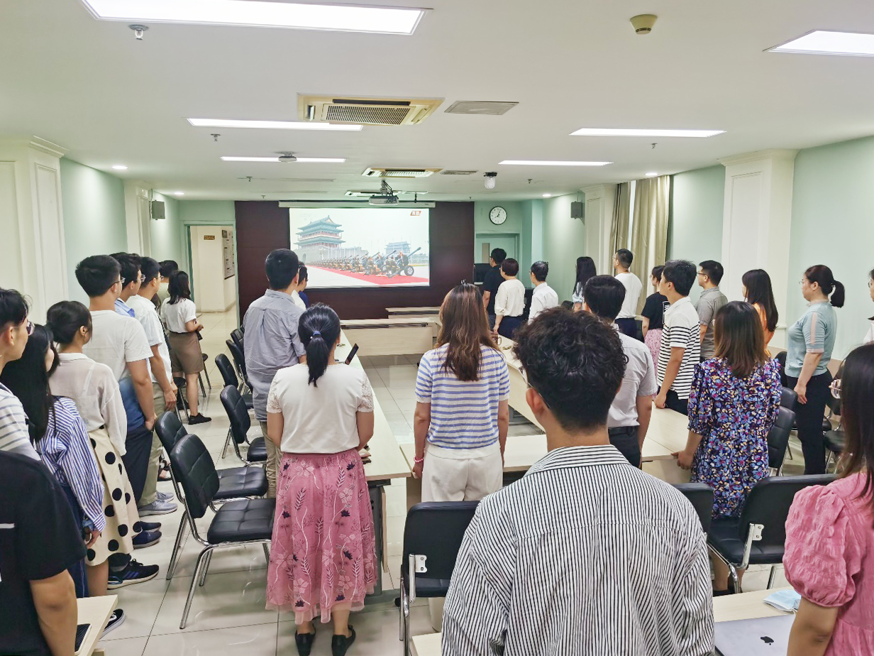 社会学系集体收看.jpeg